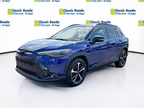 Used 2025 Toyota Corolla Cross AWD Hybrid w/ Convenience Package image 3