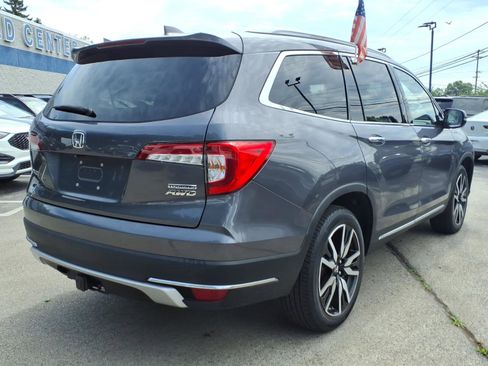 Used 2019 Honda Pilot Touring image 3