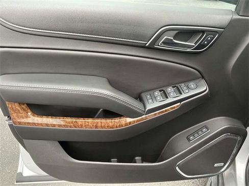 Used 2018 Chevrolet Tahoe Premier image 17