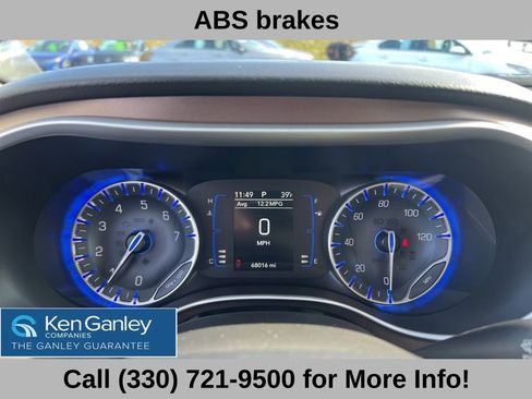 Used 2018 Chrysler Pacifica Touring-L image 32