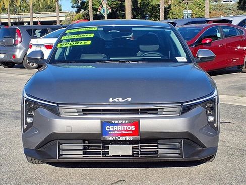 Used 2025 Kia K4 LXS image 8
