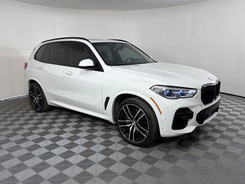 Used 2022 BMW X5 sDrive40i w/ M Sport Package image 6