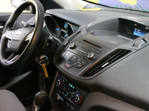 Used 2017 Ford Escape SE AWD/4WD image 10