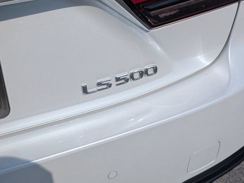 Used 2025 Lexus LS 500 w/ Accessory Package (Z1) RWD image 22