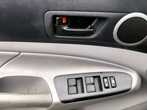 Used 2013 Toyota Tacoma 4x4 Double Cab w/ TRD Sport Pkg image 36