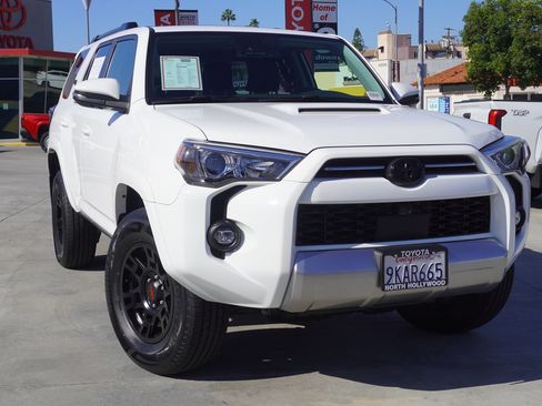 Certified 2024 Toyota 4Runner TRD Off-Road Premium w/ Off Road Premium Plus Package AWD/4WD image 2