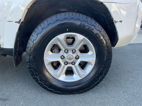 Used 2019 Toyota 4Runner SR5 image 16