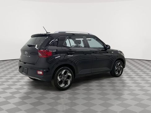 Used 2026 Hyundai Venue SEL FWD image 10