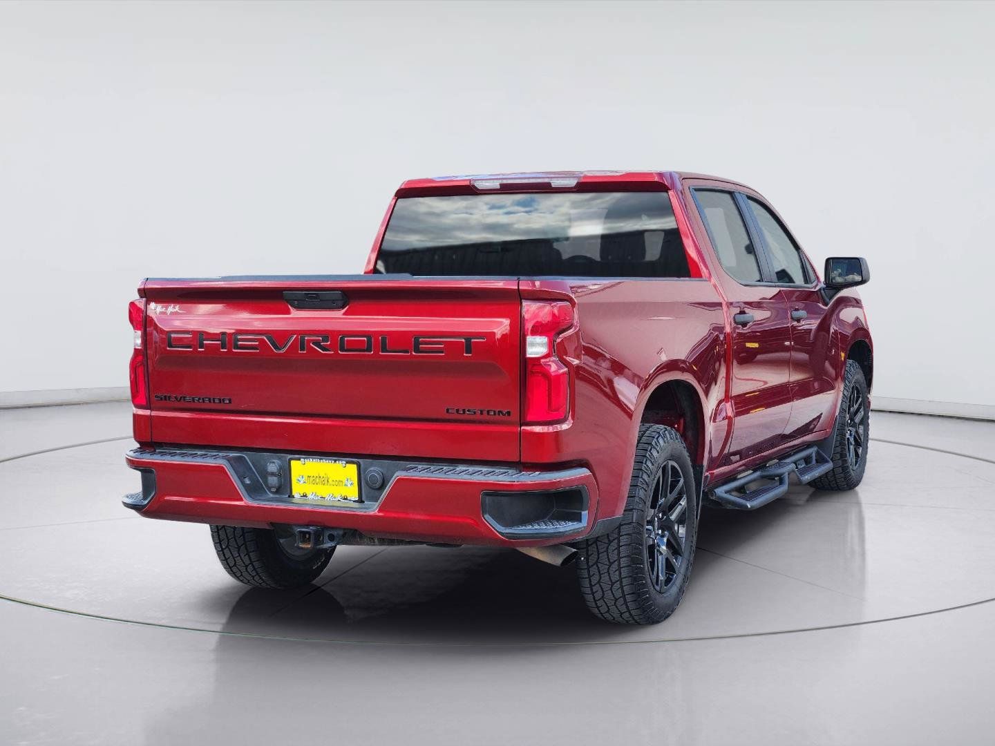 Used 2022 Chevrolet Silverado 1500 Custom w/ LPO, Blackout Package RWD image 5