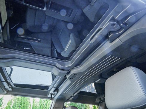 Used 2025 GMC Hummer EV 3X AWD/4WD image 28