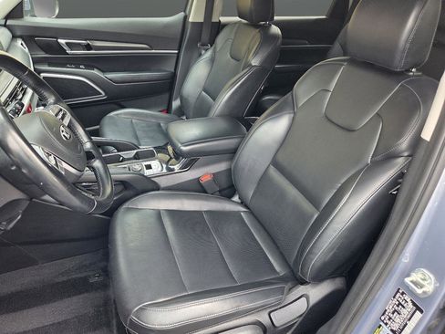 Used 2021 Kia Telluride LX FWD image 11