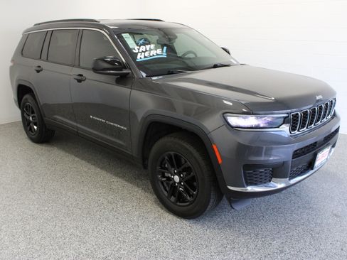 Used 2024 Jeep Grand Cherokee L Laredo AWD/4WD image 4