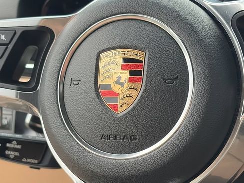 Used 2020 Porsche Cayenne AWD/4WD image 25