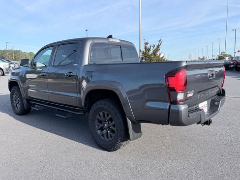 Used 2023 Toyota Tacoma SR5 w/ Technology Package AWD/4WD image 7