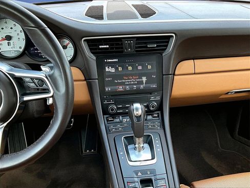 Used 2019 Porsche 911 Carrera S image 16