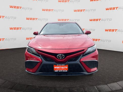 Used 2021 Toyota Camry SE w/ Cold Weather Package AWD/4WD image 8