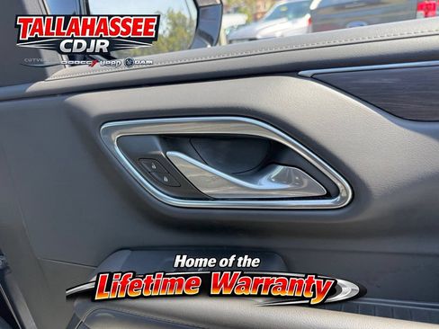 Used 2024 Chevrolet Suburban LT AWD/4WD image 31