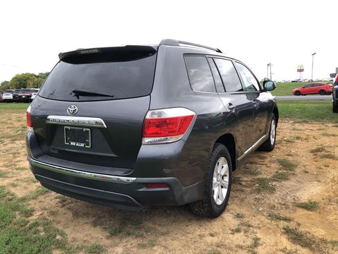 Used 2011 Toyota Highlander 2WD image 5