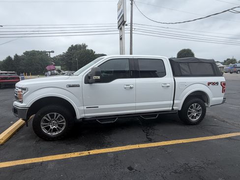 Used 2019 Ford F150 Lariat w/ FX4 Off-Road Package AWD/4WD image 2