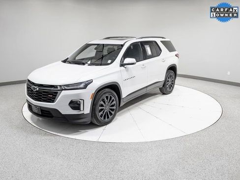 Used 2023 Chevrolet Traverse RS w/ LPO, Floor Liner Package image 40