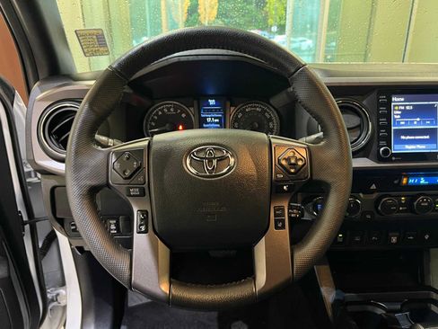 Certified 2020 Toyota Tacoma TRD Off-Road image 20
