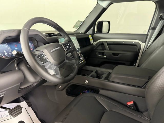 New 2026 Land Rover Defender 130 X-Dynamic SE AWD/4WD image 16