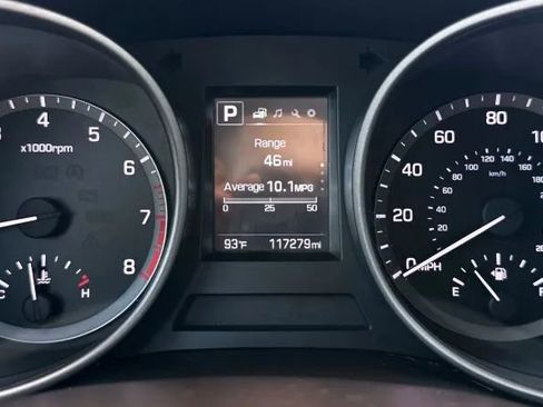 Used 2018 Hyundai Santa Fe Sport w/ 2.4L Value Package 02 FWD image 28