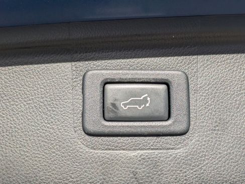 Used 2019 Subaru Outback 2.5i Premium image 14