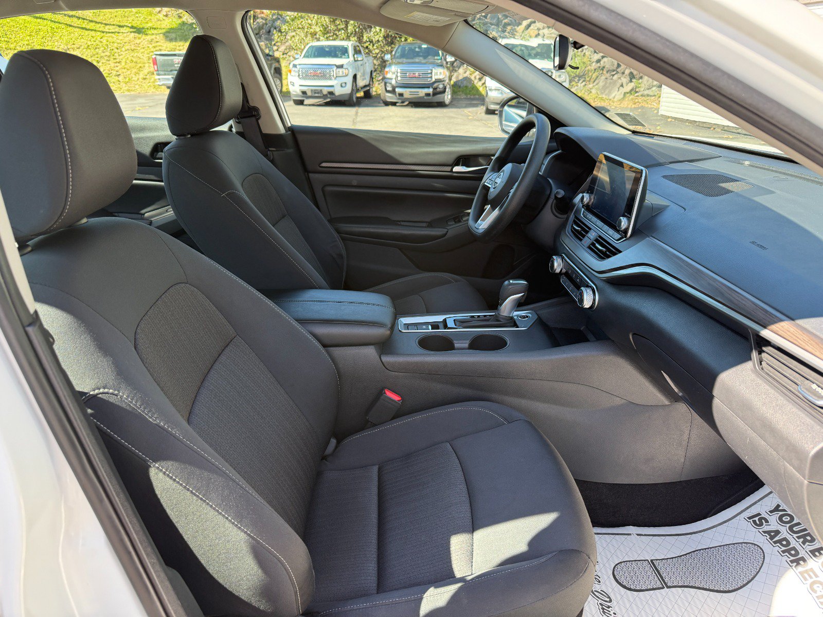 Used 2025 Nissan Altima 2.5 SV AWD/4WD image 21