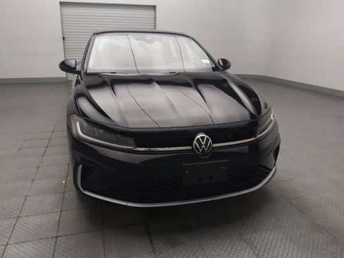 Used 2025 Volkswagen Jetta SE FWD image 14