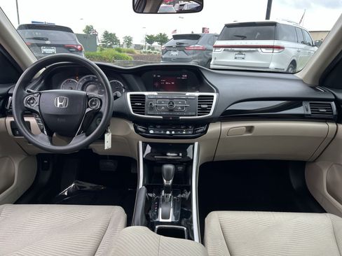 Used 2016 Honda Accord LX image 21