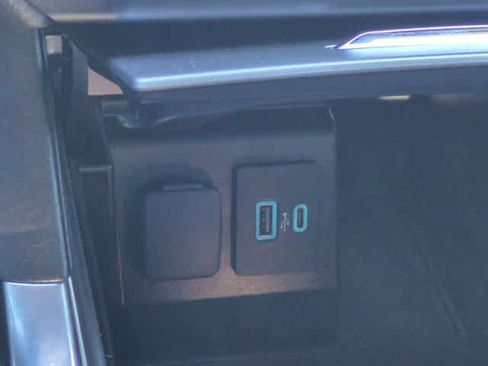 Used 2020 Ford Explorer Limited image 34