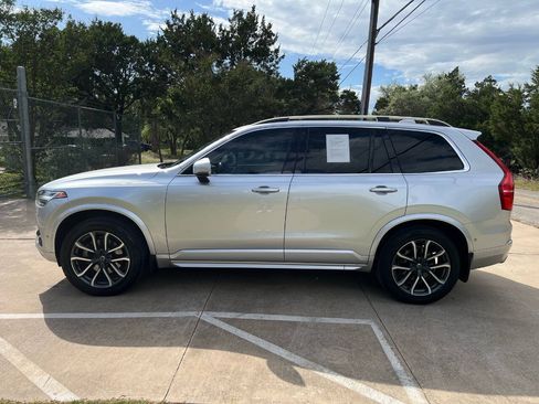 Used 2018 Volvo XC90 T6 Momentum w/ Convenience Package AWD/4WD image 7