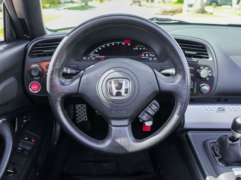 Used 2004 Honda S2000 image 41