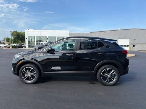 Used 2023 Buick Encore GX Select w/ Safety Package II AWD/4WD image 4