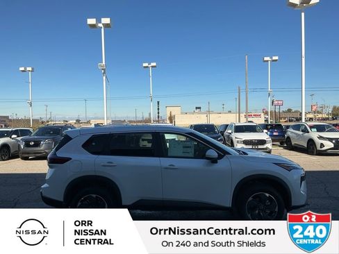 New 2026 Nissan Rogue SV FWD image 4