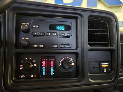 Used 2006 Chevrolet Silverado 2500 W/T image 6