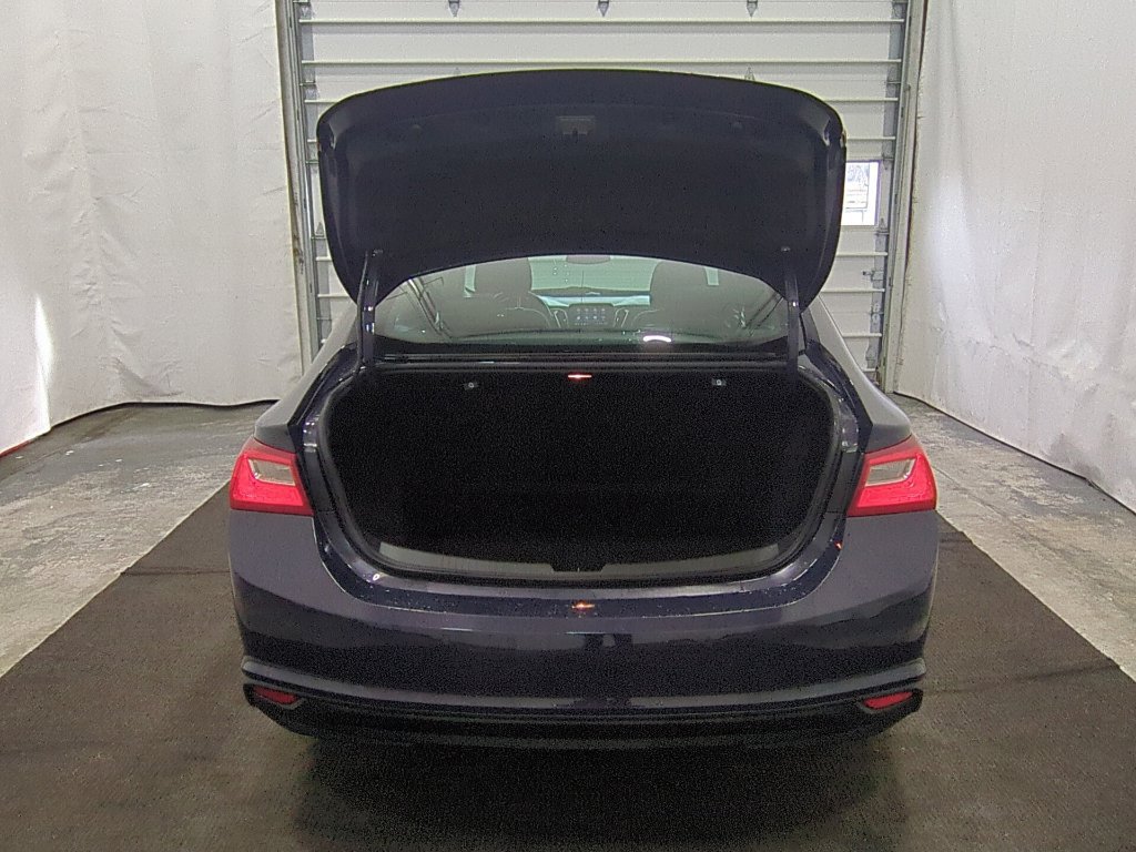 Used 2025 Chevrolet Malibu LT FWD image 14