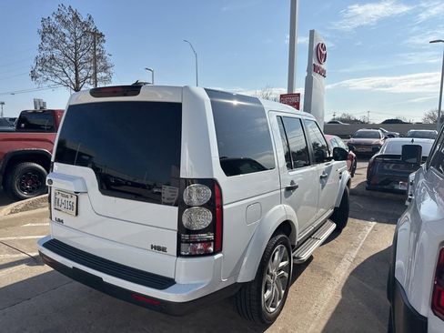 Used 2016 Land Rover LR4 HSE image 3