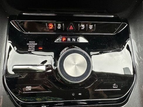 New 2024 Jeep Wagoneer L Base w/ Rear Seat Video Group 1 image 26