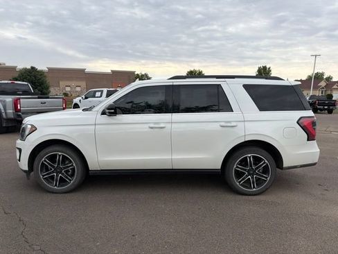 Used 2020 Ford Expedition Limited w/ Equipment Group 303A AWD/4WD image 2