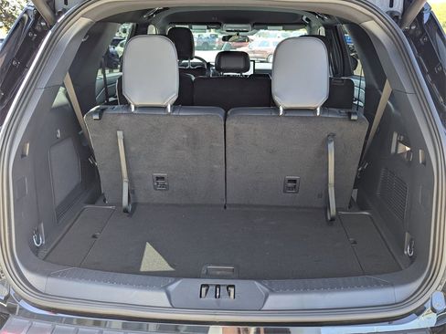 Used 2025 Ford Explorer ST-Line w/ ST-Line Street Pack image 26