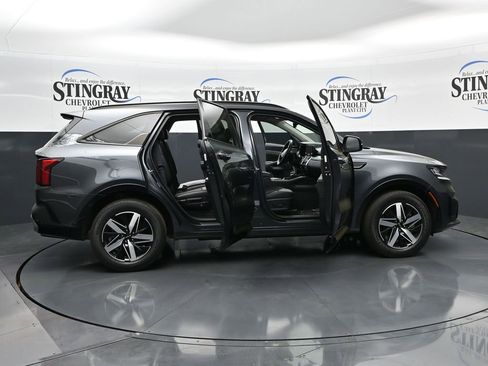 Used 2023 Kia Sorento EX image 27