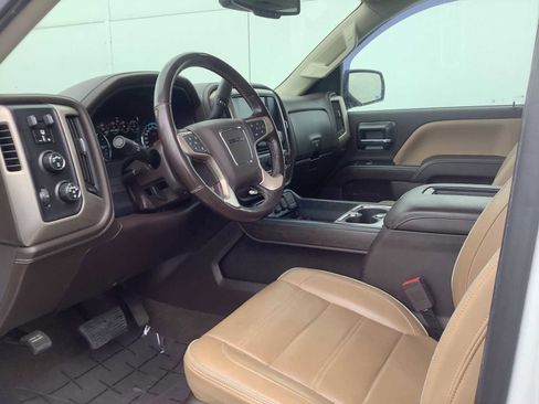 Used 2018 GMC Sierra 1500 Denali AWD/4WD image 3