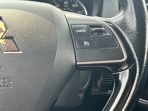 Used 2016 Mitsubishi Outlander SE AWD/4WD image 20