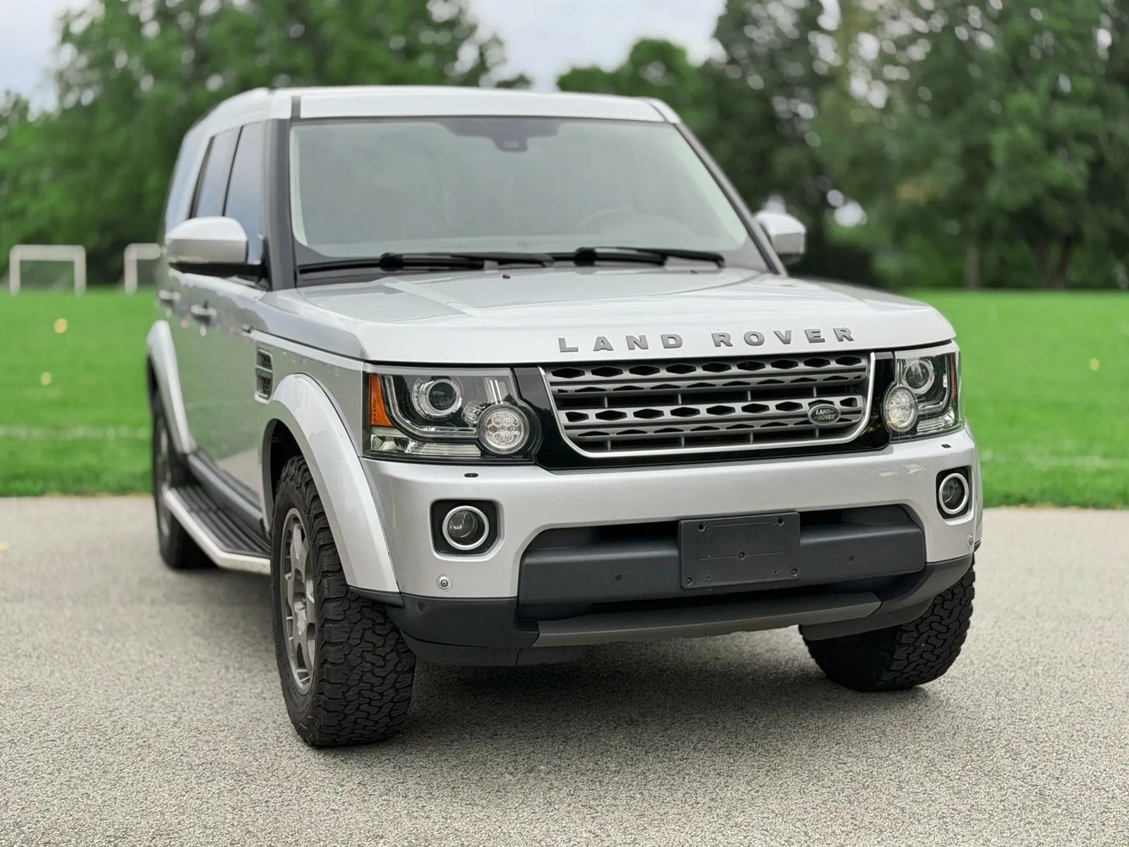 Used 2016 Land Rover LR4 HSE AWD/4WD image 10