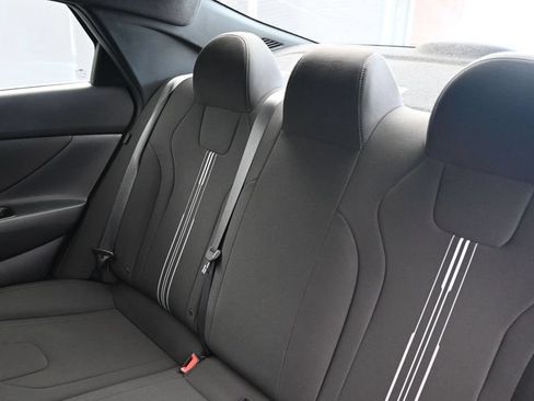 Certified 2025 Hyundai Elantra Sport FWD image 20