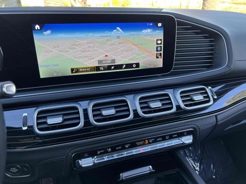 Used 2023 Mercedes-Benz Maybach GLS 600 4MATIC image 6