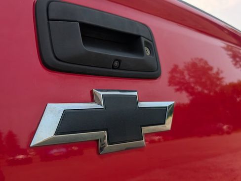 Used 2017 Chevrolet Colorado Z71 AWD/4WD image 21
