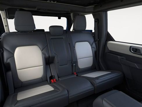 New 2026 Ford Bronco Outer Banks w/ Sasquatch Package AWD/4WD image 11